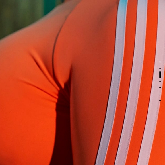 Ivy Park Rashguard Top - Picture 3 of 4